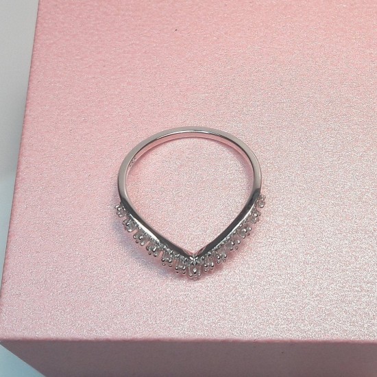 Pave Diamond V Ring, Chevron Diamond Ring, 14K V Band, V Diamond Ring, Minimal V Ring, 14K Solid Gold, Tiny Diamond Ring